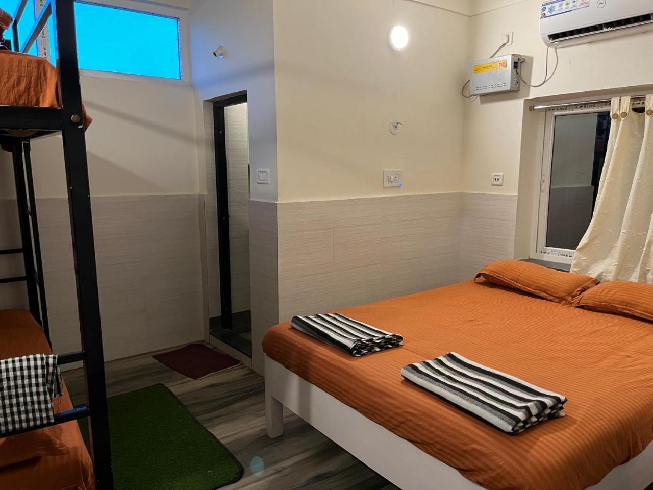 Nirman Homestay 5 Minutes Walk To Beach Puri Exteriör bild